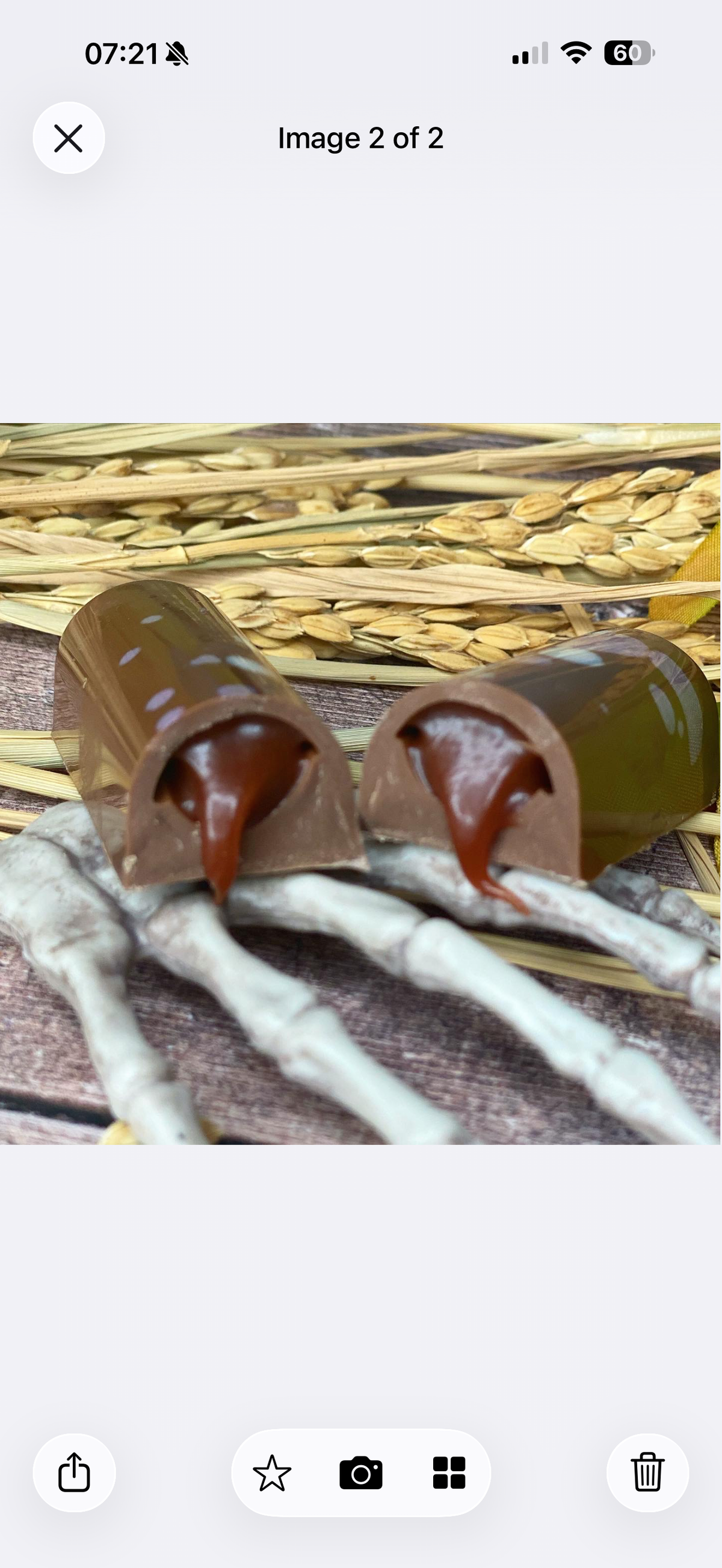 Berry scary batons 👻