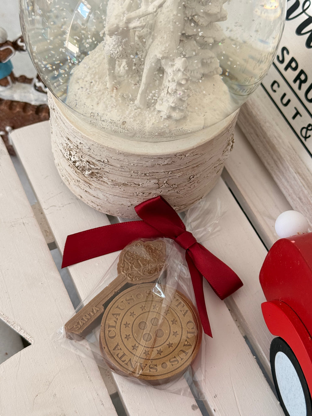 Santas magic key and button